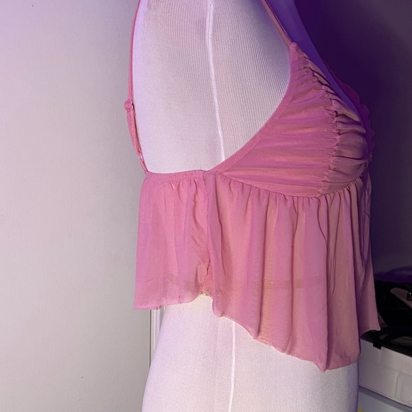 Cute flowy pink top 💕 - Picture 2 of 5